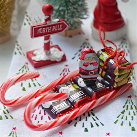 How To Make A Christmas Candy Cane Sleigh Kid Friendly Things To Do