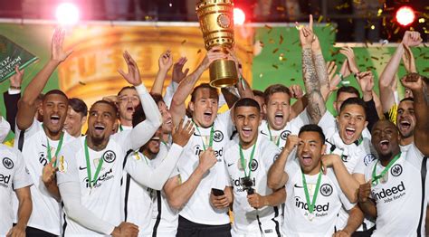 Weitere ideen zu dfb, fussball, deutsche fussball bund. DFB-Pokal-Finale 2018: Eintracht Frankfurt gelingt Sensation gegen den FC Bayern München
