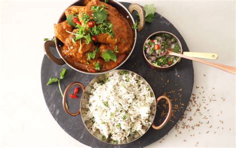 This appealing colored nonveg curry mesmerizes your palate with its perfect blend of mutton and spices. Lamb Curry