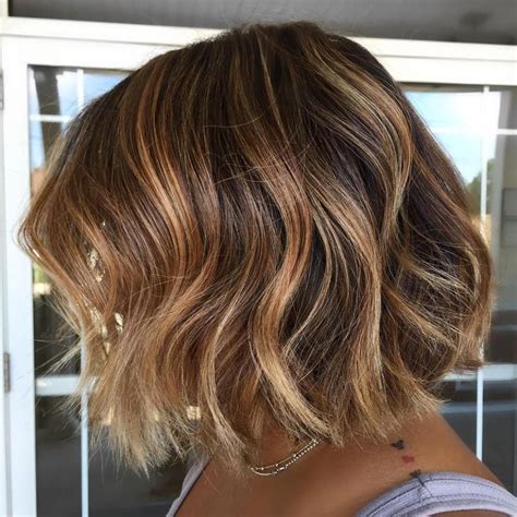 Brown Bob With Caramel And Blonde Highlights Hair Highlights Brown