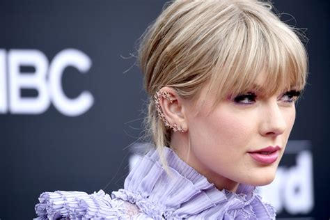 Taylor Swifts Old Albums Experience Major Sales Uptick Amid Scooter
