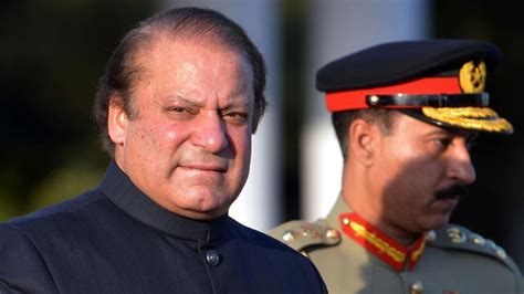 pakistan pm nawaz sharif disqualified by supreme court in panama papers case world news
