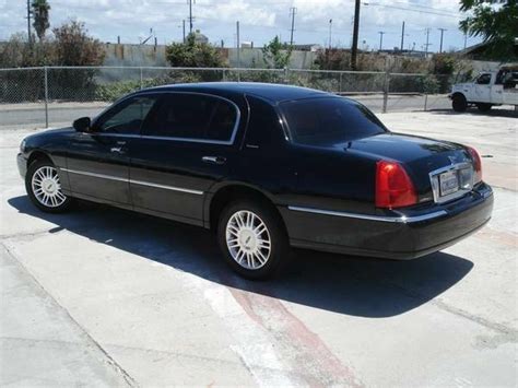 Request a dealer quote or view used cars at msn autos. 2011 Lincoln Town Car - Pictures - CarGurus