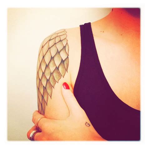 Shoulders Wing Tattoo It Almost Looks Like Scales Or Armor I Really Like It Tattoo Tatts