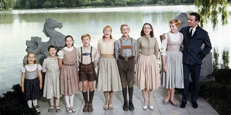 Sound Of Music Children Pay Tribute To Christopher Plummer After He