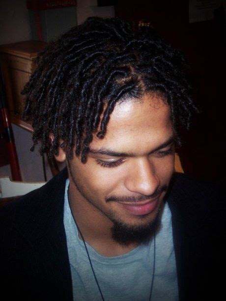 Coiffure locks courtes homme