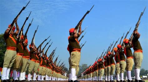 Mere Watan Ke Logon Learn Some Interesting Facts About Republic Day