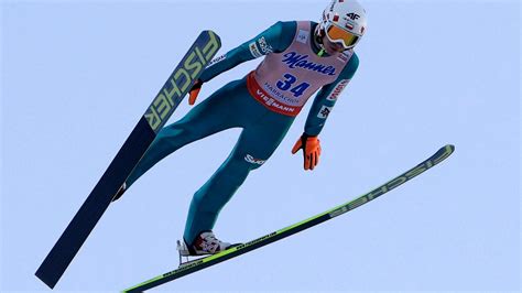 1985), która w młodości trenowała biegi narciarskie, prawniczkę z wykształcenia. Skoki narciarskie. Kadra do Lillehammer, Stoch na stół ...