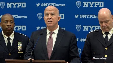 Thousands Of Cops To Guard Nyc Marathon Police Commissioner James O Neill Says Newsday