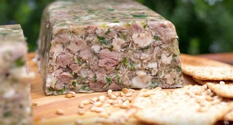 Continuing with the Meat Series watch how Steve makes a delicious Brawn