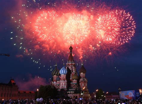 Салют в честь дня победы 9 мая 2021 года запустят с 16 площадок москвы. Празднование 9 мая в Москве - Студенческий союз МГИМО МИД ...