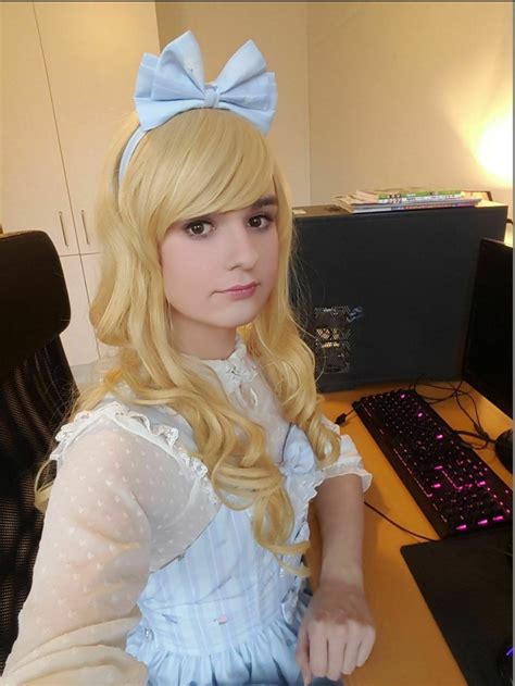 Woodland Hillsagoura Dom Looking For Forced Fem Sissy To Turn Into Her