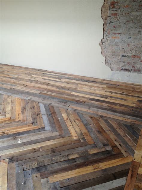 Possible Diy Pallet Floor Flooring Pallet Floors Wood