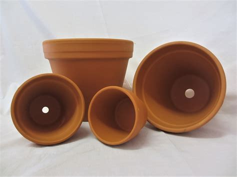 Tuberflora Nursery Terra Cotta Clay Standard Pot