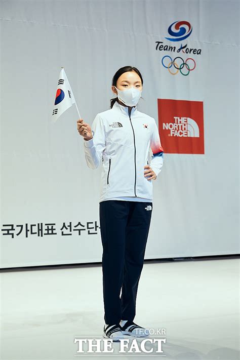 Google의 무료 서비스로 영어와 100개 이상의 다른 언어로 단어, 구문, 웹페이지를 즉시 번역합니다. `도쿄올림픽 대한민국 국가대표 공식 단복 공개` [TF사진관 ...