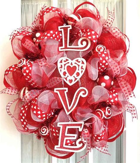 25 Beautiful Valentines Wreath Ideas 12 Valentine Wreath Diy