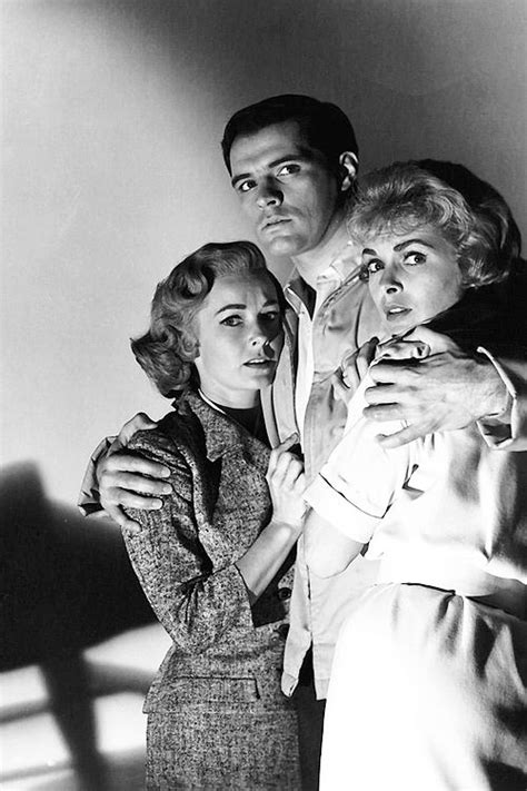 Vera Miles John Gavin And Janet Leigh In ‘psycho 1960 Janet