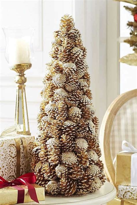 13 Holiday Pine Cone Craft Ideas