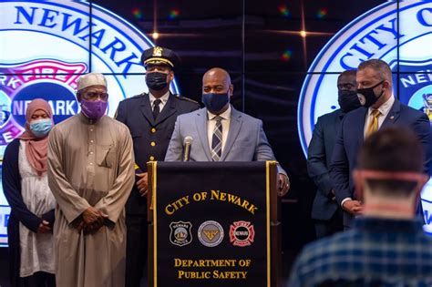 Newark Police Change Rules To Allow Muslim Officers To Wear Hijabs On