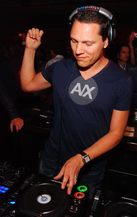 Dj Tiesto Stylish Hq Photos While Performing Live ~ Hq Celebrity Pictures