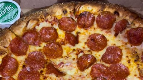 New Papa John’s Epic Stuffed Crust Pepperoni Pizza Review Youtube