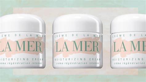 A luxuriously rich cream that deeply soothes, moisturizes and helps heal dryness so skin looks naturally vibrant and restored to health.who it's for: La Mer Is Giving Out Free Crème de la Mer — Here's How to ...