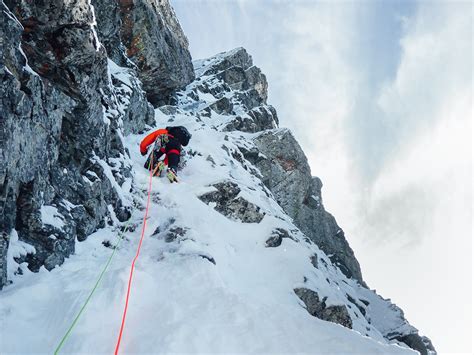 Winter Climbing 9 Tips For Getting Started The Summit Register