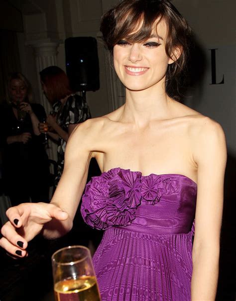 Keira Knightley Shows Off Clavicle Talks Boobs I Always Bare My Breasts Huffpost