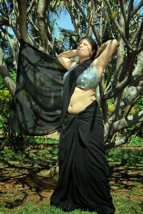 Sunakshi Hot Nave And Belly Show Pics In Saree Sunakshi Hot Spicy Photo Gallery Women In