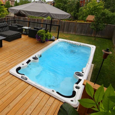 15 Stunning Hot Tub Landscaping Ideas Buds Pools Small Pools Pools
