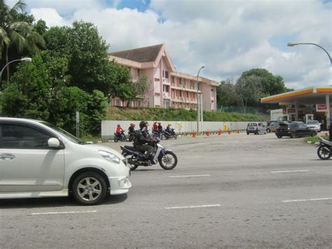 It boasts a convenient location within 20 km from the city center.hotel features smoking is not allowed at the hotel. Cerita Saya: Bercuti @ Rumah Peranginan Persekutuan Port ...
