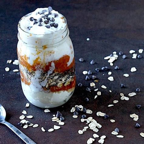 Soaking your oats overnight helps to break the starches down and reduce phytic acid. Resepi Overnight Oat Labu Cip Coklat | Overnight oats ...
