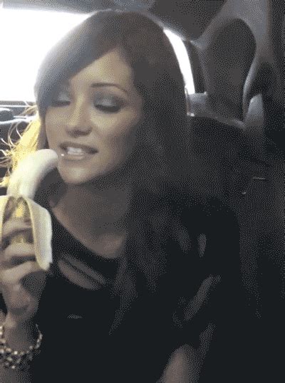 When Girls Eat Bananas It Looks Very Um Yummy 18 S