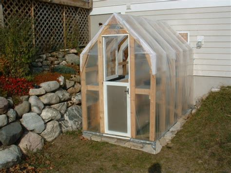 These diy greenhouse plans are an excellent solution if you don't want to spend a fortune on a professional greenhouse. Makeshift Greenhouse | erin covert * hands on
