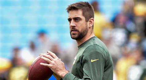 Quarterback Aaron Rodgers Calls Out Fan Who Screamed Anti Muslim