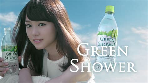 「green Shower（グリーンシャワー）」新cm 巨大なモンスターと戯れる桐谷美玲の可愛らしい笑顔に注目！！｜ポッカサッポロフード