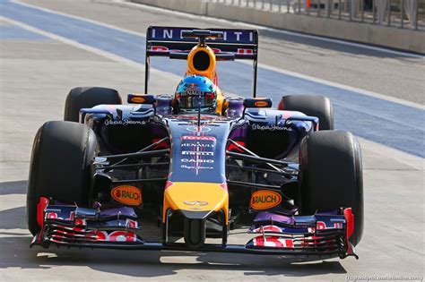 Russell will reprise his 2017 and '18 testing role with mercedes when he gets behind the wheel of its current car on wednesday. TEST F1 BAHRAIN 19 FEBBRAIO 2014 - Foto Formula 1 alta risoluzione 128 di 370