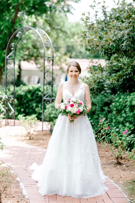 Emilys Bridal Portraits At The Dallas Arboretum Dallas Wedding