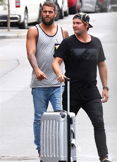 Buddy_franklin23 location sydney tweets 1,7k followers 143,6k following 243 account created. Buddy Franklin steps out in on-trend elastic cuff jeans ...