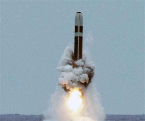 Trident Ii D5 Missile United States Navy Displayy Factfiles