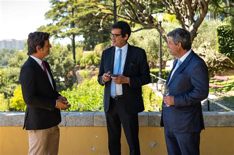 Rui de carvalho de araújo moreira (born 8 august 1956) is a portuguese businessman and politician, currently serving as mayor of porto. Rui Moreira, Salvador Malheiro e Eurico Castro Alves ...