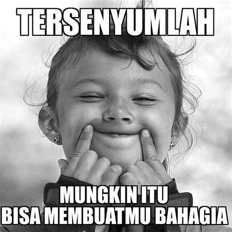 Gambar Meme Senyum Gambar Meme Mania