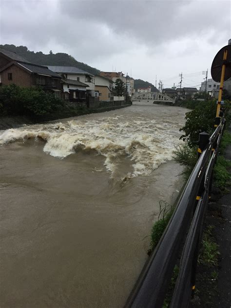 Jun 11, 2021 · 豪雨被災前、肥薩線の雄姿ずらり 八代市でアマ写真家の作品展 熊本日日新聞 | 07月12日 09:03 人吉市民、豪雨の教訓で早め避難 125世帯239人、防災. 西日本豪雨災害1