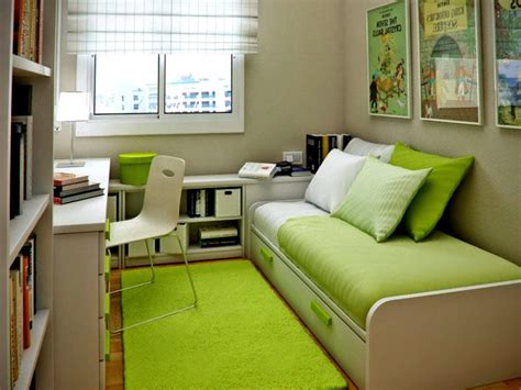 Dalam sebuah rumah, kamar tidur merupakan area privat yang digunakan sebagai tempat beristirahat setelah seharian beraktivitas di luar rumah. Desain Kamar Tidur Minimalis Untuk Ruangan Sempit