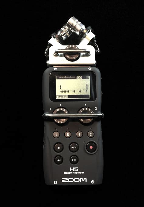 Zoom H5 Audio Recorder is a videographer's best friend | Best Buy Blog