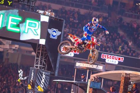 Now through december 31, 2020, qualified customers can take advantage of new and exciting offers available on the purchase of select. San Diego Supercross: Dungey en Savatgy winnen | Bikerbook