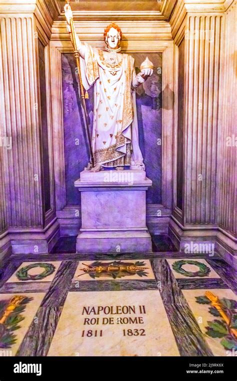 Tomb Of Napoleon Ii Emperor Napoleon I Statue Les Invalides Paris