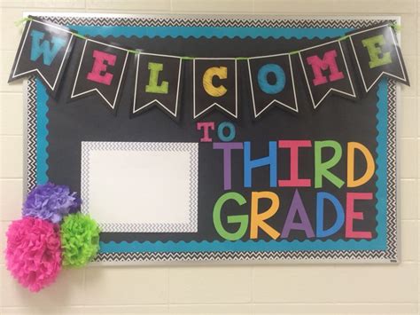 Welcome Back To School Third Grade School Welcome Bulletin Boards