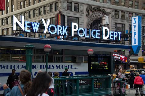 Nypd Introduces Strict Social Media Rules For Its Officers The Verge