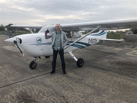 Selber Fliegen Pilot Für Einen Tag Cessna 172 Flugschule Born 2
